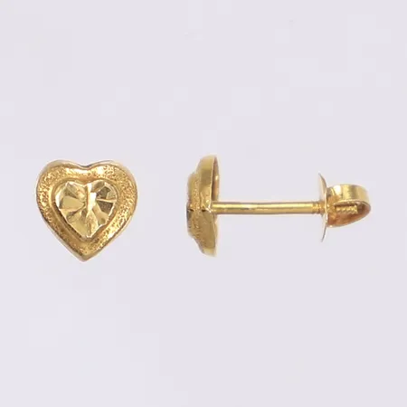 Ett par örhängen, hjärtan, 8x8mm, 21K Vikt: 1 g
