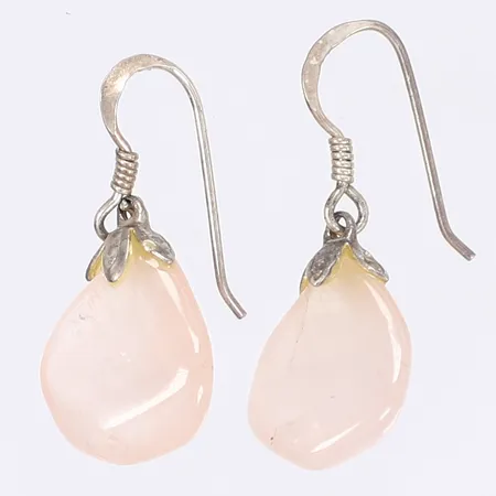 Ett par örhängen med rosa stenar, 12x30mm, silver 925/1000 Vikt: 3,3 g