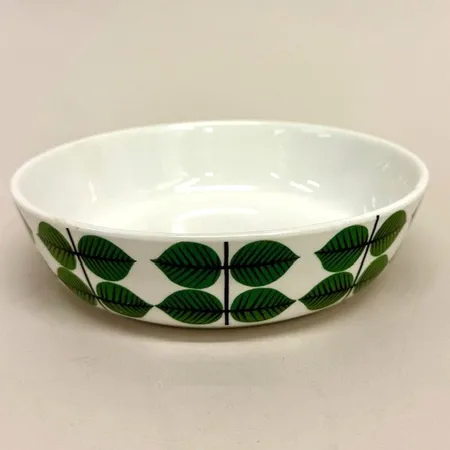 Skål, Ø17cm, höjd 4,5cm, Berså, design Stig Lindberg, bruksskick, porslin Skickas med paket.
