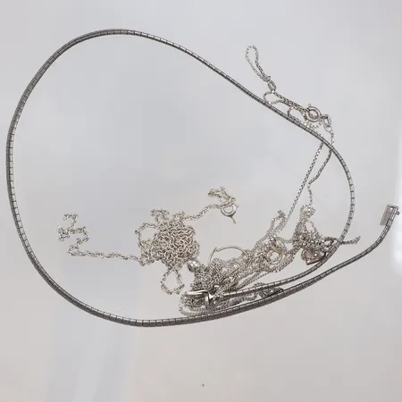 Diverse silver, delvis med defekter silver 925/1000 Vikt: 38,4 g