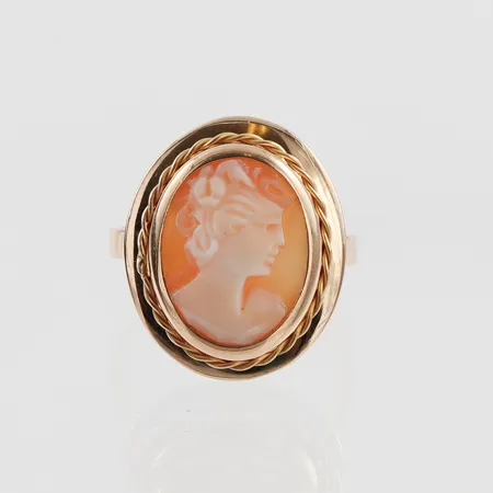 Ring med came, stl 16¾mm, bredd 2,3-19,5mm, BEH Bengt Hallberg Guldsmeds AB Köping 1976, möjligtvis lagad, 18k Vikt: 4 g