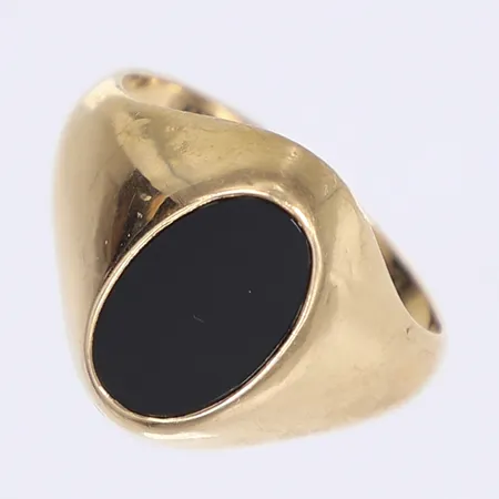 Klackring med svart sten, stl 20¾, bredd 3-17mm, 18K, svenska stämplar Vikt: 6,2 g