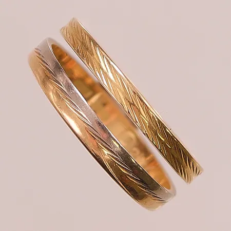 Ringar två st, graverade, Ø20, 18K 4,0g.