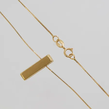 Collier kedja Venezia, längd ca 43,5cm, bredd 0,5mm, hänge ca 6x4mm, GHA, 18K. Vikt: 1,8 g