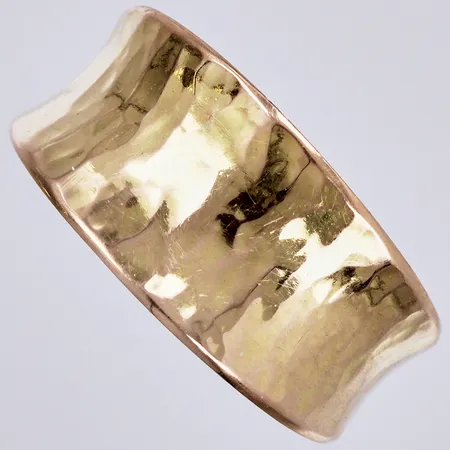 Ring, stl. 17½, bredd: ca 5-10mm,  Ahlinco AB  Falköping, år 2002, 18K Vikt: 3,9 g