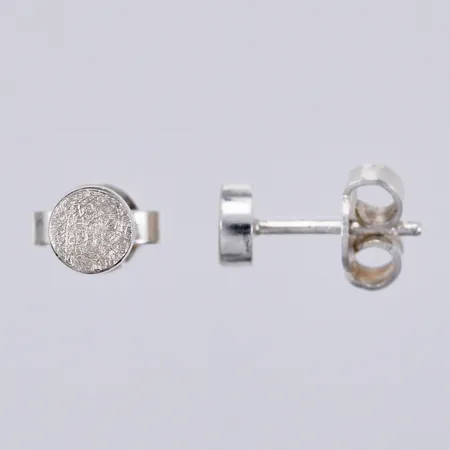Ett par örhängen, Ø ca 5mm, 925/1000 silver  Vikt: 1,2 g