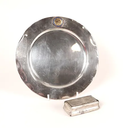 Diverse silver, Fat och snusdosa, gravyr, slitage, silver.  Vikt: 301,8 g