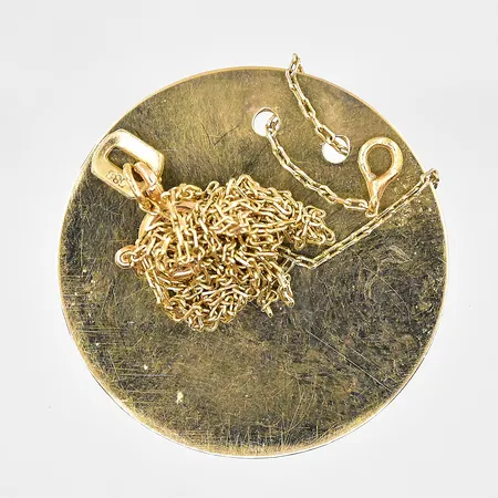 Diverse guld, defekter, graverat, 14K Vikt: 3 g