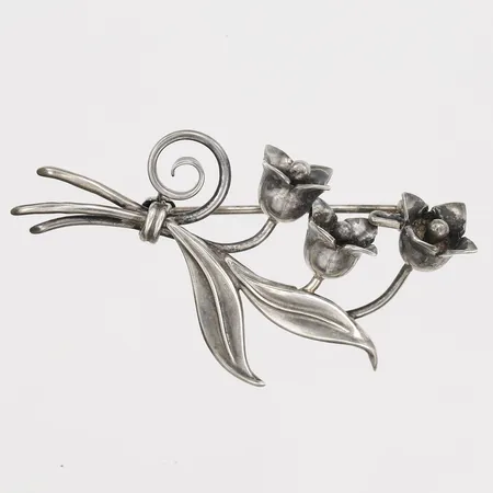 Brosch, Victor Janson Guldvaru Ab, Lindesberg, 1961, ca 5x2cm, silver. Vikt: 5,1 g