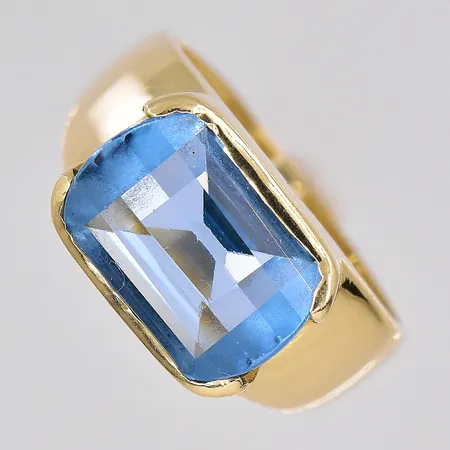 Ring, stl 18½, bredd ovandel 10,3mm, 14K Vikt: 6,8 g