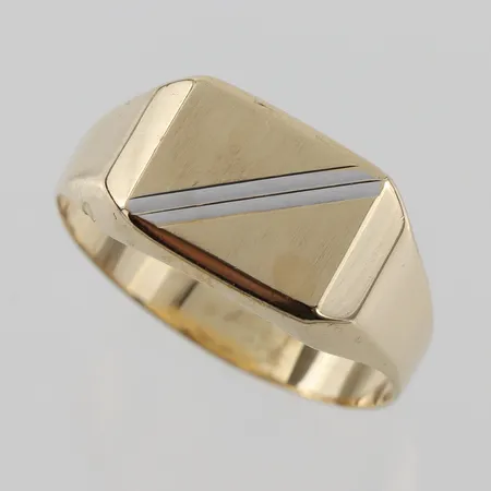 Klackring med linjerad diagonal, Guldfynd, stl 22mm, bredd 4,2-11mm, 18k Vikt: 4,1 g
