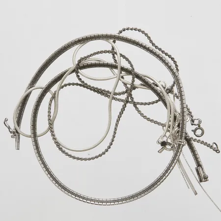 Diverse silver, defekta, 830-925/1000 silver Vikt: 31,9 g