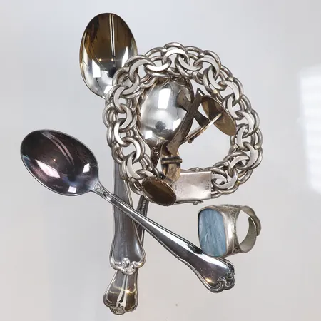 Diverse silver, delvis defekt med sten silver 830-925/1000 Vikt: 120,1 g