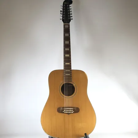 Akustisk gitarr, Ibanez, modelnr: 647-12, tolvsträngad, block inlays, senare 70-tal, Made in Japan, torrsprickor i lacken, softcase, Skickas med Bussgods eller PostNord