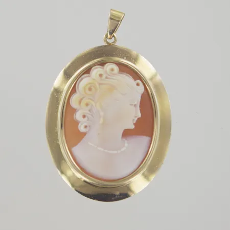  Hänge camé längd 4 cm bredd 2,5 cm, 18k Vikt: 5,6 g
