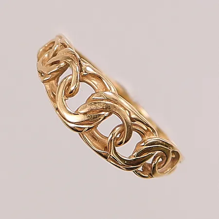Ring, Bismarck, Ø17, bredd: 1,9-6,4mm, Guldfynd, 18K, 1,9g.