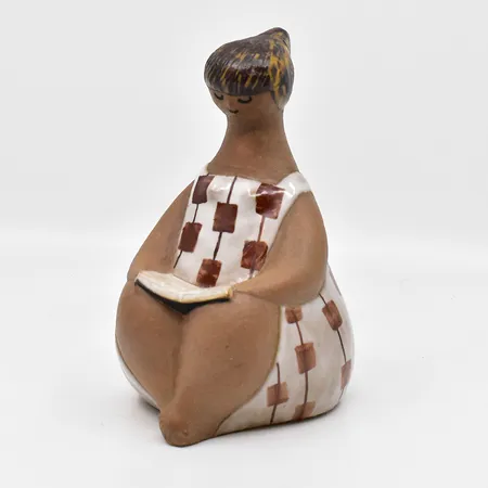 Figurin, Lisa Larsson, Charlotta, Gustavsberg, ur serien ABC-flickorna, höjd ca 16,5cm