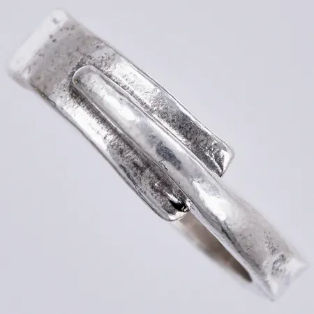 Ring, 17¼, bredd ca 4mm, 925/1000 silver Vikt: 3,1 g