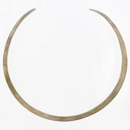 Stelt collier, GFAB, silver, innermått 34cm, bredd 8-10mm, bruksslitage, silver.  Vikt: 24,6 g