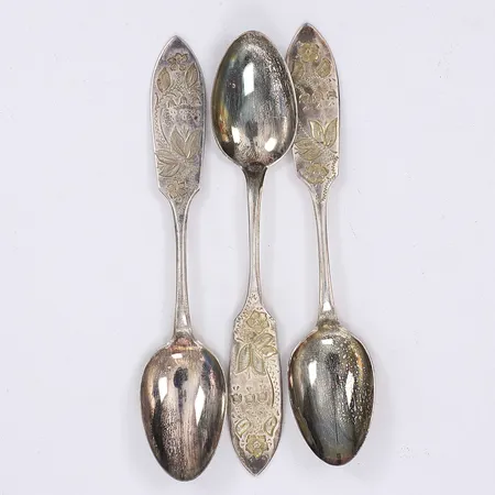 3 moccaskedar, 12cm, silver 830/1000 Vikt: 39,3 g