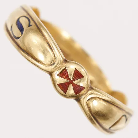 Ordensring, Svenska Frimurarorden, dekor i emalj, stl: 25, bredd: 6,5mm, personlig gravyr, Carlströms Nysilverfabrik Aktiebo, Stockholm år 1916, bruksslitage, emaljbortfall, 18K guld.  Vikt: 9,3 g