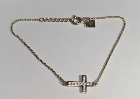 Armband med kors med stenar, längd 18-20 cm 925/1000 Vikt: 2,1 g