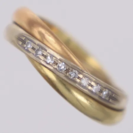 Ring med diamanter 8xca0,01ct åttkantslipade, stl 15½, bredd ca 5mm, trefärgad, Guldfynd, 18K  Vikt: 5 g
