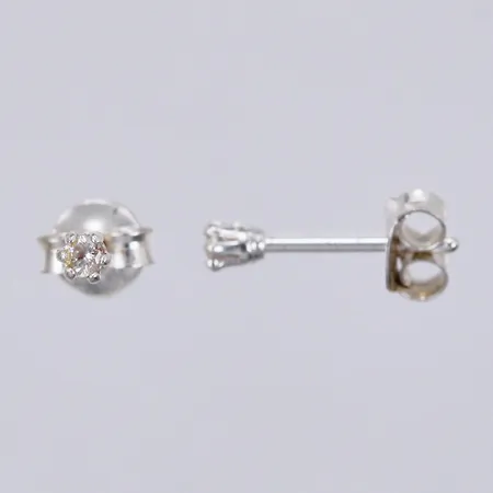 Ett par örhängen med vit sten, Ø2mm, silver, 925/1000 Vikt: 0,3 g