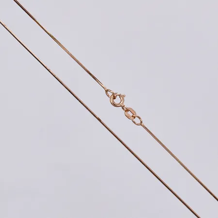 Kedja längd ca 41,5cm, bredd ca 1mm, 18K Vikt: 2,7 g