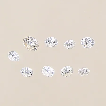 Lösa diamanter ca 1x0,16ct, 1x0,10ct, 2x0,07ct, 3x0,05ct, 2x0,02ct, ca W-TCr/VS-Si.  Vikt: 0 g