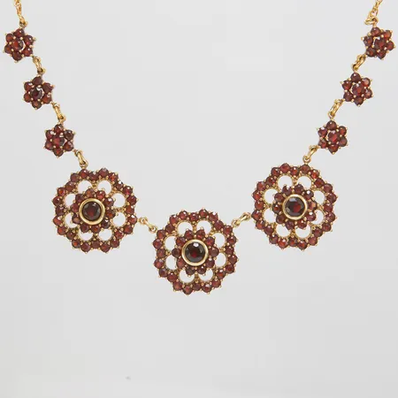 Collier, granater, längd ca 41,5cm, bredd 1,5-21mm, förgylld, 925/1000 silver Vikt: 19,5 g