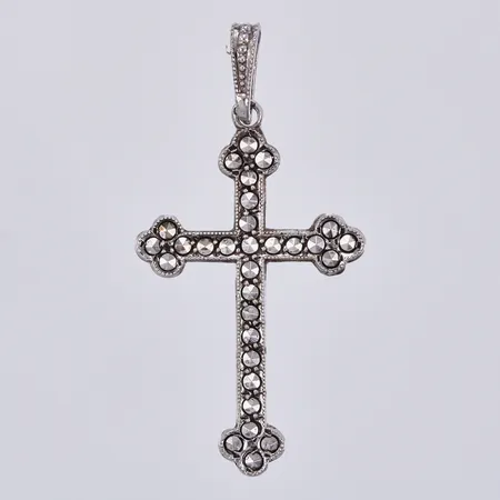Hänge med markasiter, kors, längd: ca 4,2cm, bredd: 2-21mm, silver, 830/1000 Vikt: 1,5 g