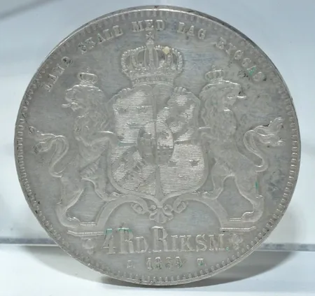 Mynt 4 riksdaler riksmynt Karl XV år1869, Ø39mm, 75% finsilver Vikt: 34,1 g
