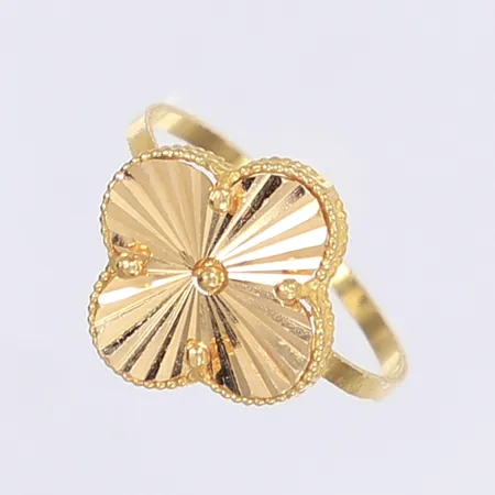 Ring, stl16½, bredd 1-14mm, 21K, obs ej märkesvara Vikt: 1,7 g