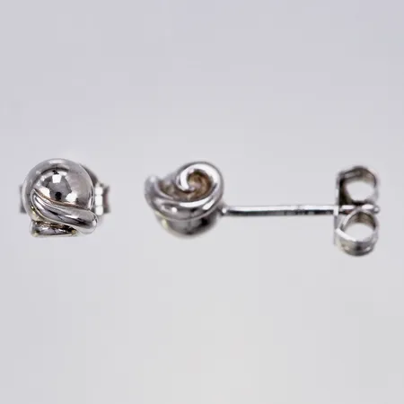 Ett par örhängen Ø 5mm, 925/1000 silver Vikt: 1,1 g