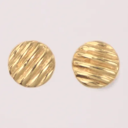 Ett par örhängen, Ø ca 5,9mm, en stopp saknas, 18K Vikt: 0,5 g