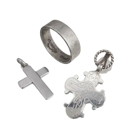 Silversmycken, bl.a Hängen Kors, längd inkl. ögla 30 mm och mindre Vikt: 7,7 g