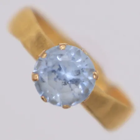Ring med blå sten, defekt, gravyr, 23K Vikt: 2,1 g