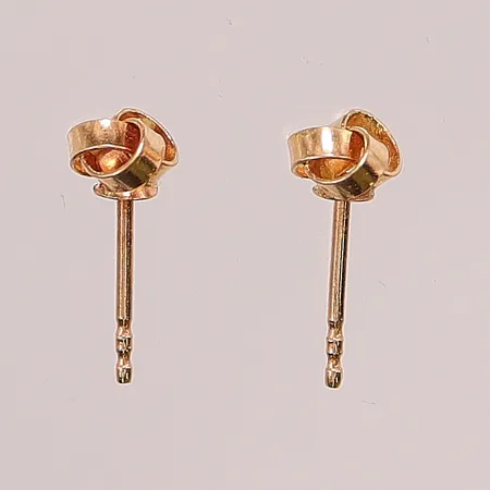 Örhängen, Ø5,5mm, stift, saknar snurrebussar, 18K, 0,6g.