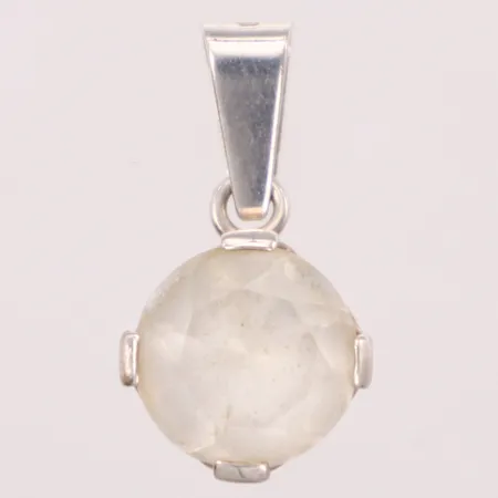 Hänge med vit sten, längd 21,2mm, bredd 11,5mm, Finland, silver 925/1000 Vikt: 1,9 g