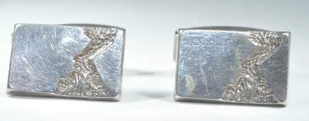 Manschettknappar 1par bredd 18x12 mm, silver 925/1000, små repor  Vikt: 7 g