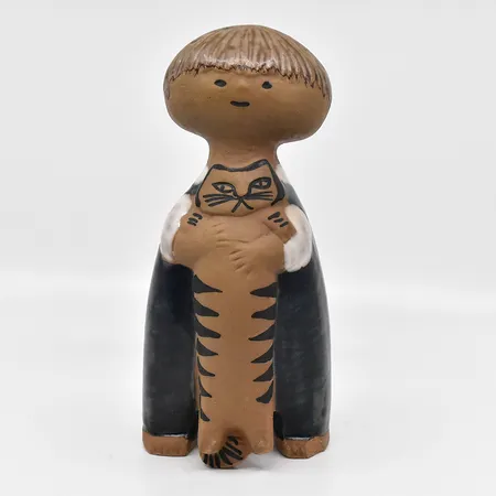 Figurin, Lisa Larsson, Pelle, Gustavsberg, ur serien Larssons ungar, höjd 20cm
