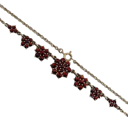 Vintage Collier med Granater, förgyllt silver, längd 42 cm, Granater bredd 6,5-13,5 mm, stenar utan anmärkning Vikt: 8,9 g