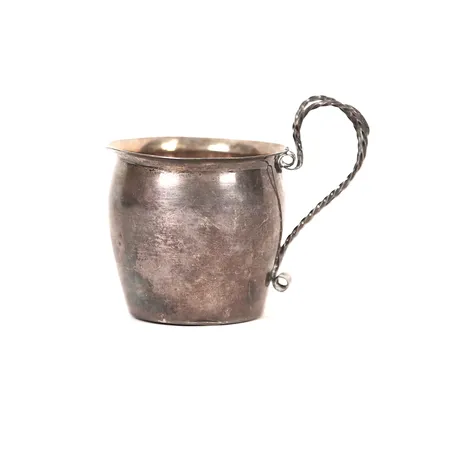 Dryckesbägare, Lars Petter Wallerstedt, (1814-1835), Nyköping, invändigt förgylld, höjd ca 5cm, åldersbetingat slitage, förstärkningar, silver.  Vikt: 19,2 g