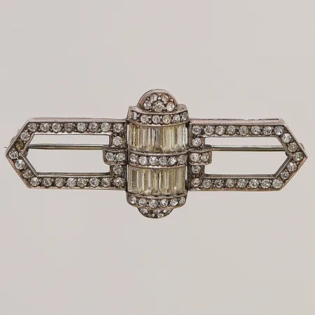 Brosch med stenar Silver, en sten saknas, S835/1000 9,0g.