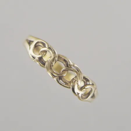 Ring bismark, Ø 18½ mm, bredd 5,4 mm, 18K Vikt: 1,8 g