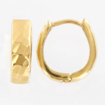 Ett par örhängen, creoler, mönster, 12x11mm, bredd 3mm, GHA, 18K.  Vikt: 1,1 g