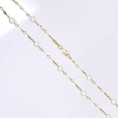 Halscollier med pärlor, GHA, längd 44cm, bredd 2-5mm, 18K, Bruttovikt: 7,4 Vikt: 7,4 g