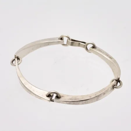 Armband i silver, 18,5cm, Stavlänk, bredd 2,7-7,5mm, 925/1000, tillverkad av Kerstin Öhlin Lejonklou, vikt 32,98g.