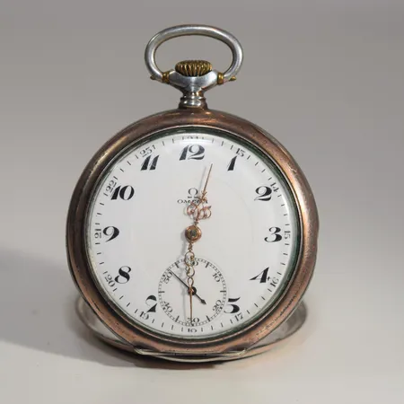 Fickur Silver Omega Diameter 50mm Fungerar, vi lämnar ingen funktionsgaranti!  Vikt: 88 g